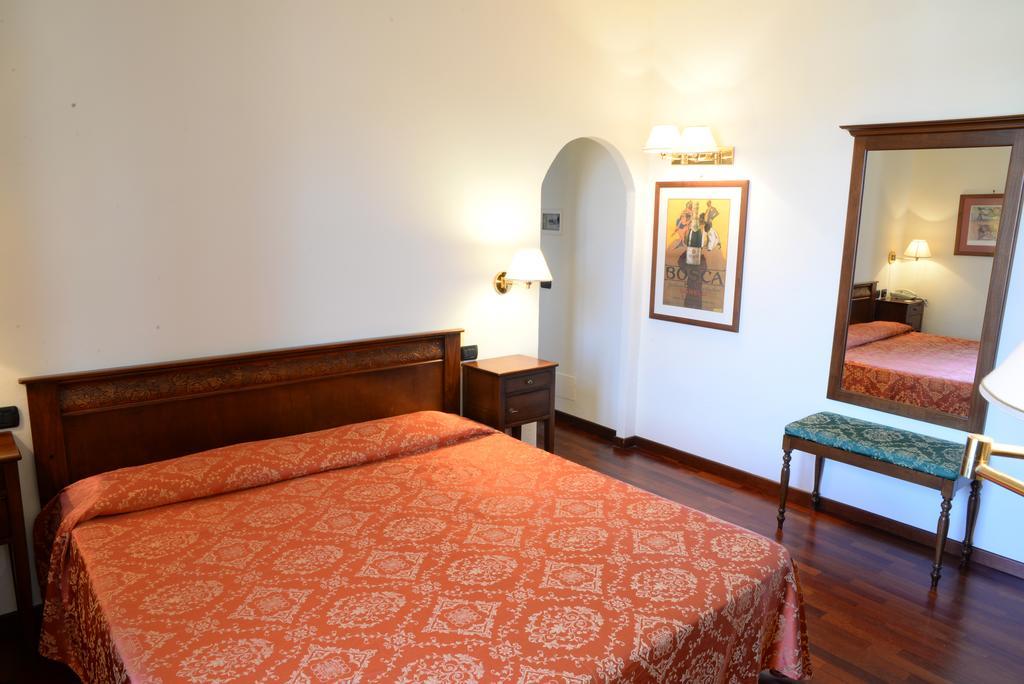 Villa Chiara Hotel Canelli Rum bild