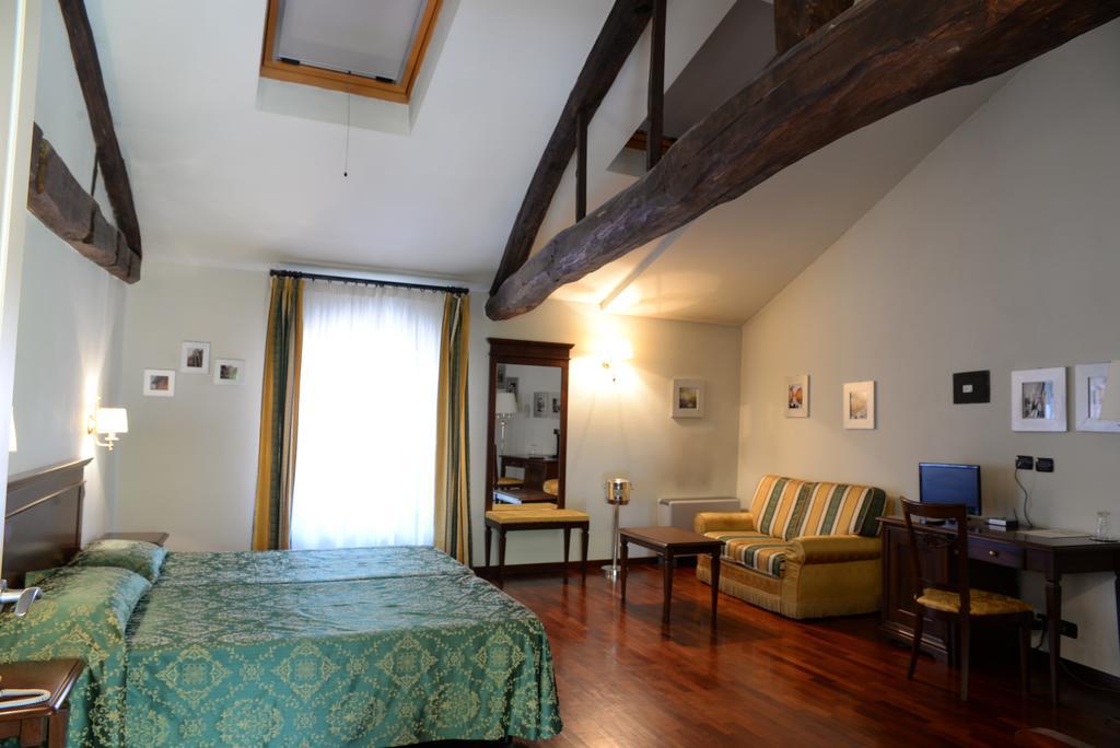 Villa Chiara Hotel Canelli Exteriör bild