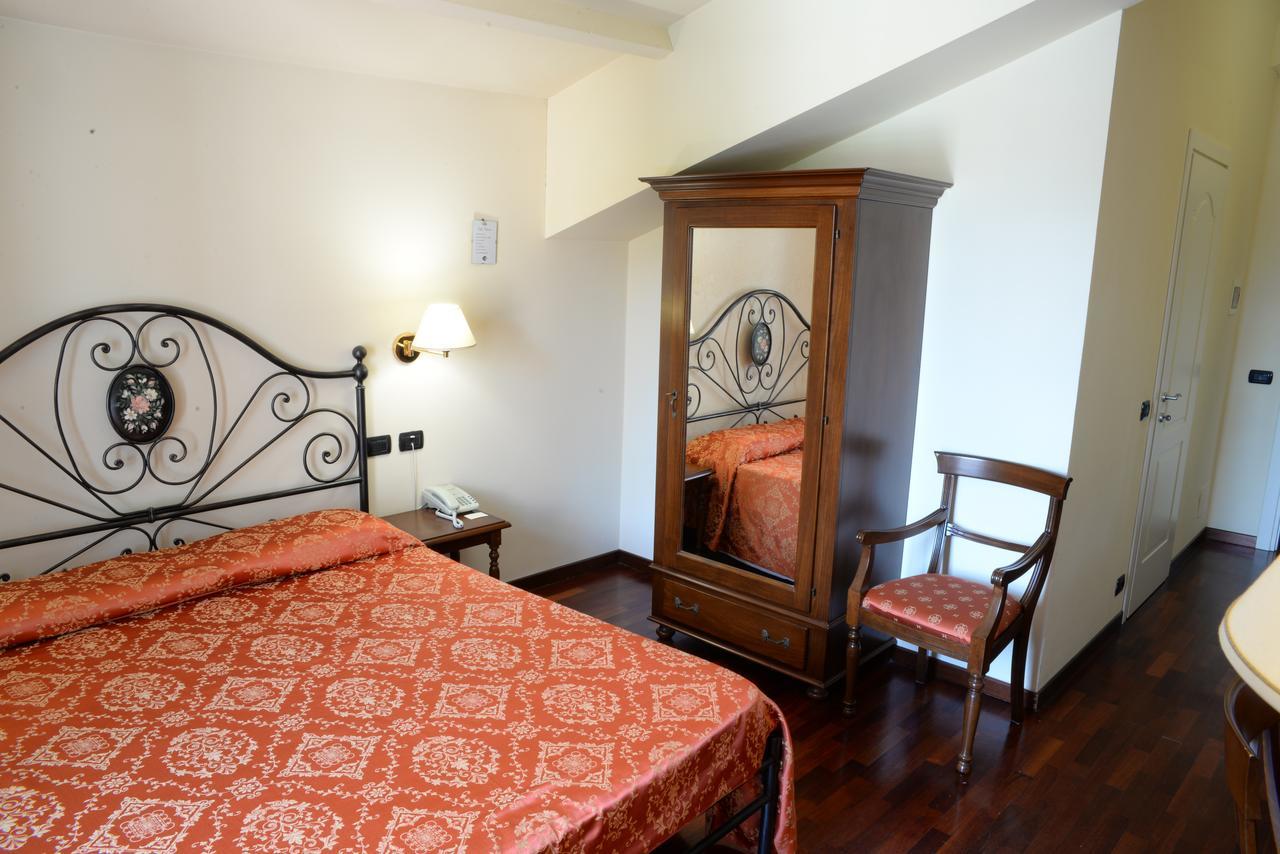 Villa Chiara Hotel Canelli Exteriör bild