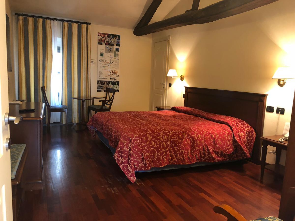 Villa Chiara Hotel Canelli Exteriör bild
