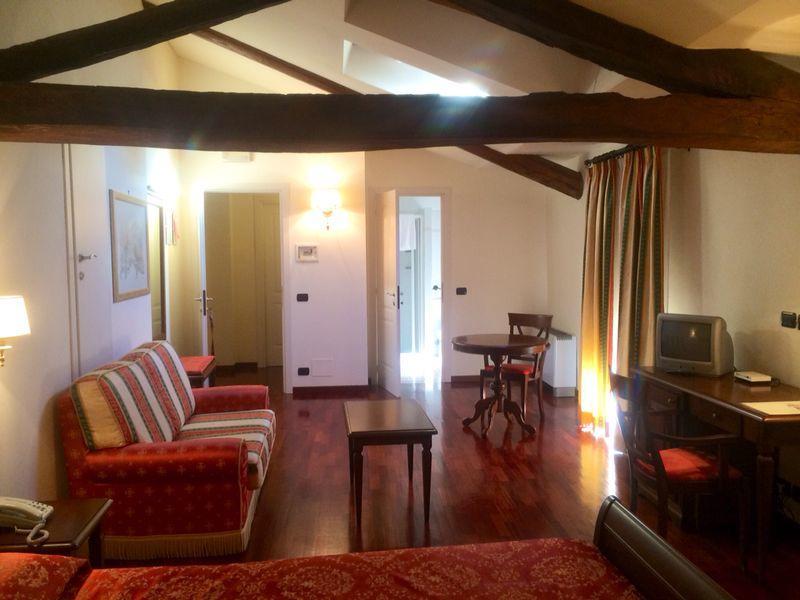 Villa Chiara Hotel Canelli Exteriör bild